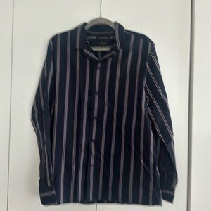 Banana Republic Untucked Slim Fit Button Up Shirt